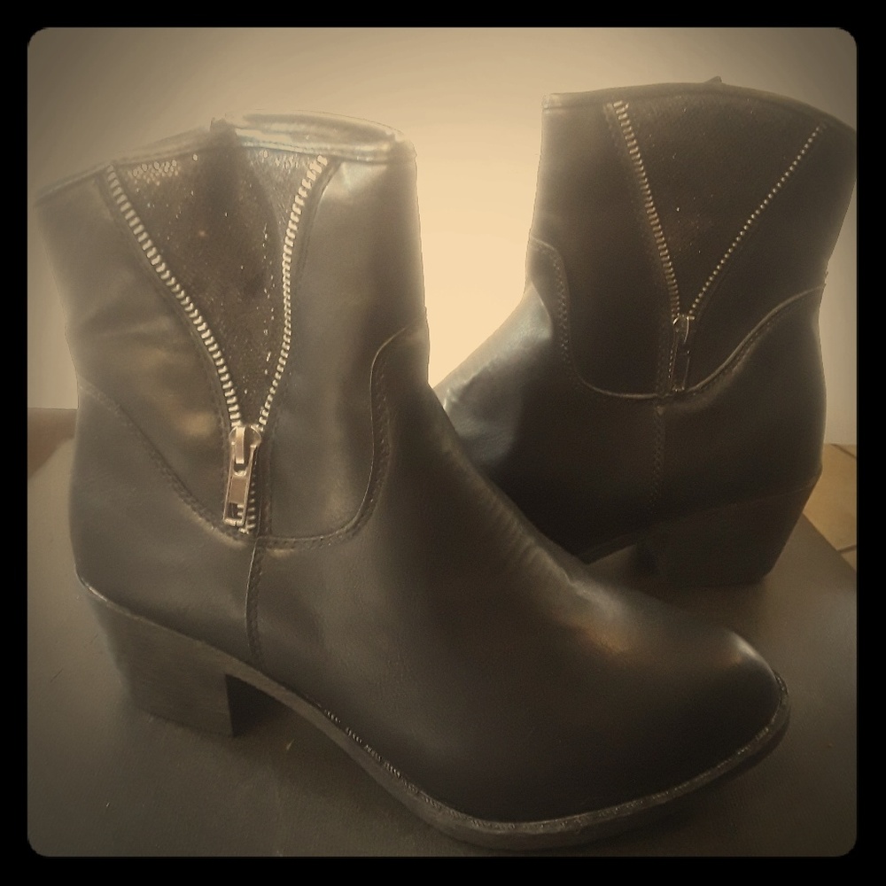 New Black Stylish Boots